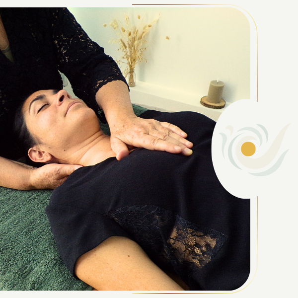 Séances de Fasciapulsologie à la Maison du Fascia à Vannes et Sainte-Anne d(Auray. Cette pratique libère les tensions internes et externes et soulage vos maux. 